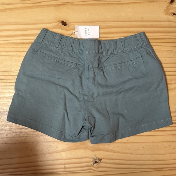 Free Fly stretch canvas shorts in shale green - Picture 2 of 4
